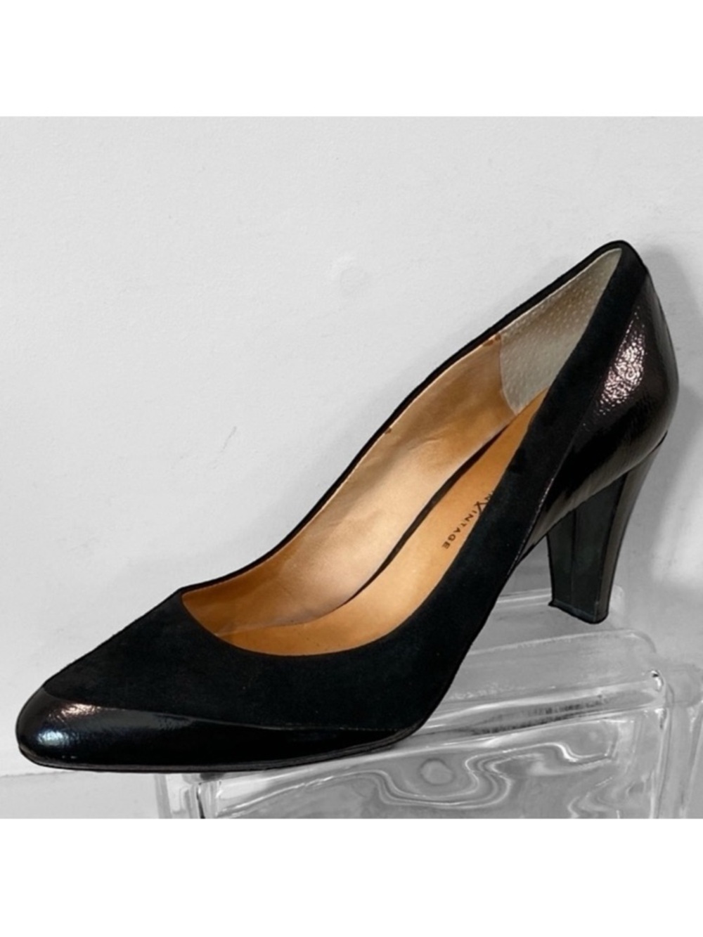 Modern Vintage Black Heels Patent Leather Suede Design Chic Quiet Luxury Work